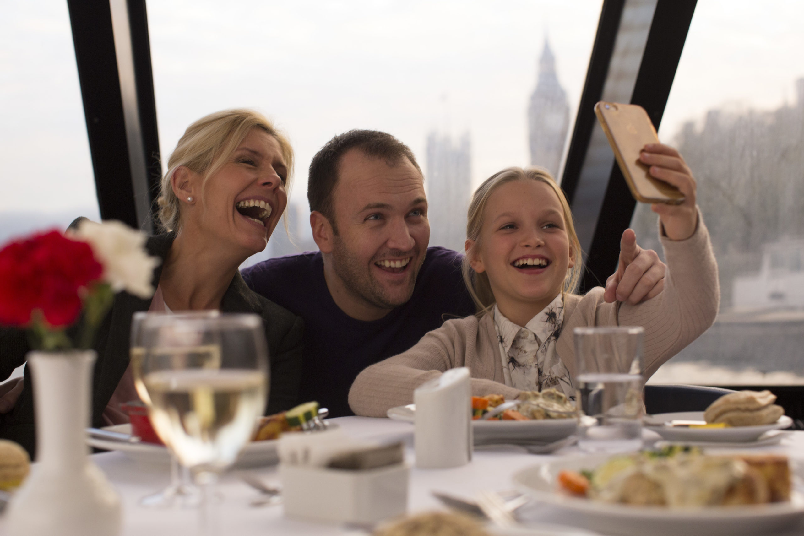 thames lunch cruise menu